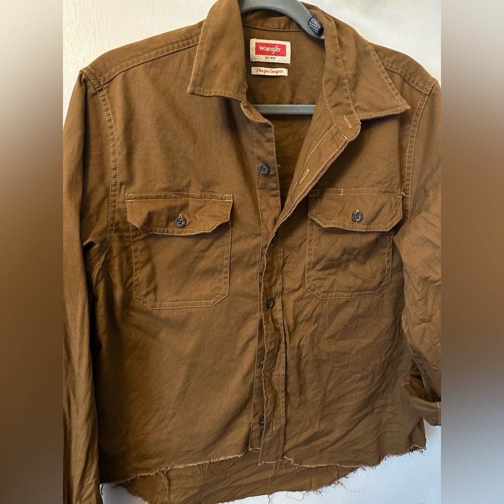 Wrangler | Button Down Frey Hem Shirt - Picture 2 of 6